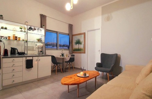 Psirri Apartment | Acropolis View Apartment in Heart of Monastiraki