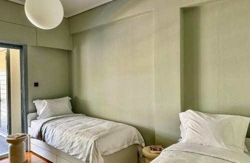 Pangrati Apartment | Acropolis-View Penthouse, Haute Athenian