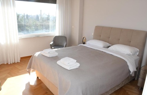 Plaka Apartment | Adrianos Gate View Apartment
