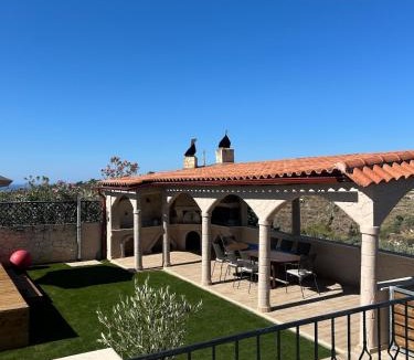 Athanatoi Villa | Aegli Villa - Private Retreat near Heraklion
