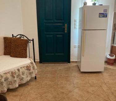 Andros Apartment | AGKYRA Rooms (Love)