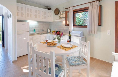 Longos Apartment | Aglaia