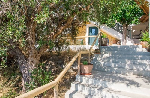 Mirsini House | Agrilos House - Amazing sea view - Sleeps 4