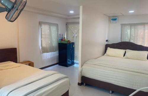 Hua Toei House | Aiem-Wilai Guesthouse