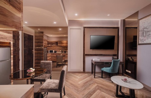 Nana Hotel | Aira Bangkok Sukhumvit 11 by Kingston Hotels