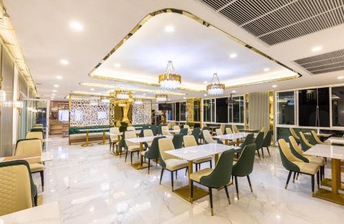Samsen Nok Hotel | Airbus Hotel At Phawana Station