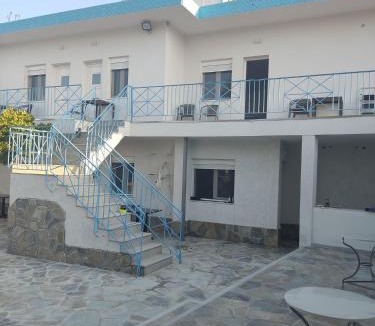 Nea Mesagkala House | Akrotiri rooms