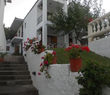 Skopelos Town House | Albatros