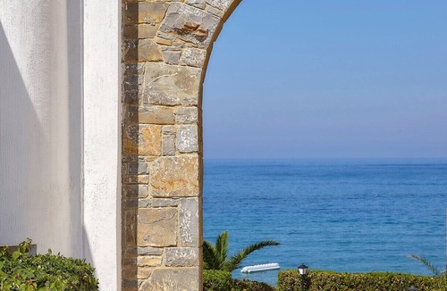 Stalida Hotel | ALEXANDER BEACH HOTEL & VILLAGE RESORT, the quiet, green beach front oasis Malia
