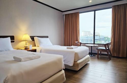 Ramkhamhaeng Hotel | Alexander Hotel