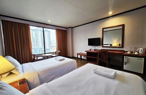 Ramkhamhaeng Hotel | Alexander Hotel