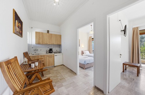 Lefkimmi Apartment | Alexandra Apartment 14 with Private Balcony & Wi-Fi