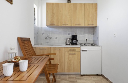 Lefkimmi Apartment | Alexandra Apartment 14 with Private Balcony & Wi-Fi