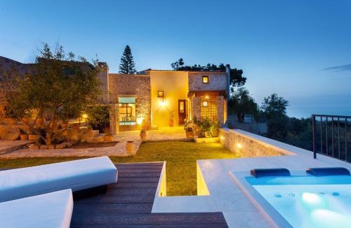 Maroulas Villa | Ali Vafi's Villa - Heated Jacuzzi & Indoor Pool by Rentado
