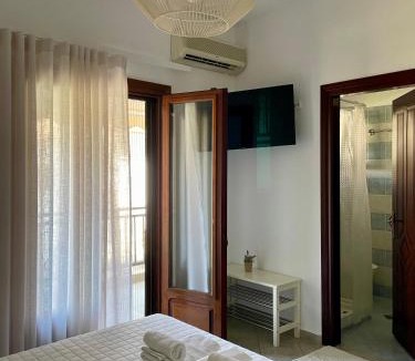 Aristotelis House | Alkyonari By Maria