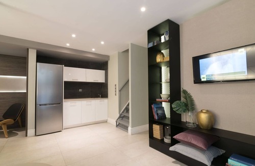 Gazi Villa | Alluring Athens Maisonette | Apollo Heights Maisonette | 1 Bedroom | Superb.