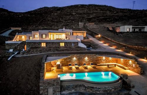 Exomvourgo Villa | Alos Residence