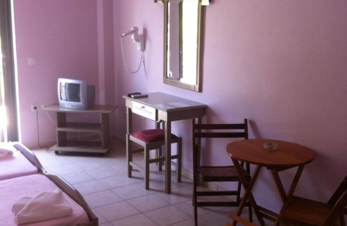 Kalogria Apartment | Amalia Hotel