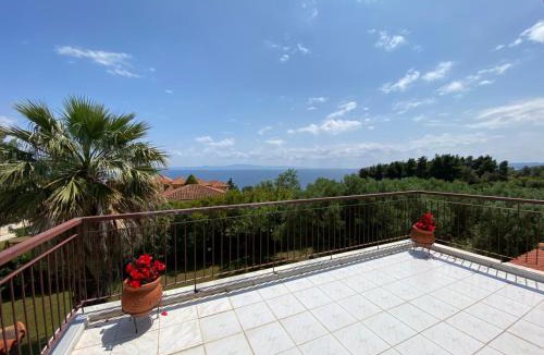 Afytos Apartment | Amazing Sea View Loft, Afytos