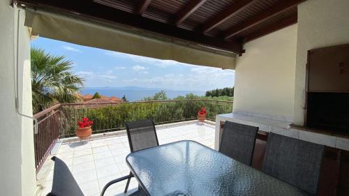 Afytos Apartment | Amazing Sea View Loft, Afytos