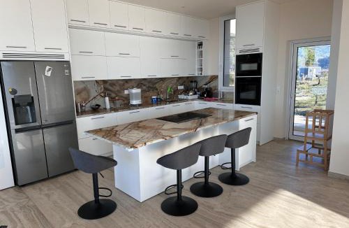 Aktio-Vonitsa Villa | Amazing Villa By The Sea