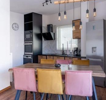 Ampelokipoi Apartment | Amelia jacuzzi maisonette Ath Center