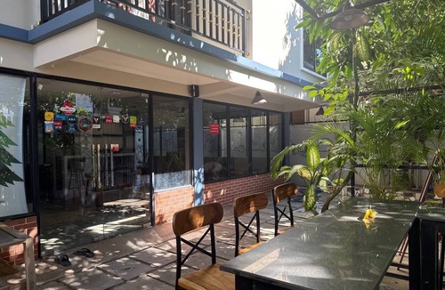 Sen Sok Apartment | Amora De Cafe & Guest House