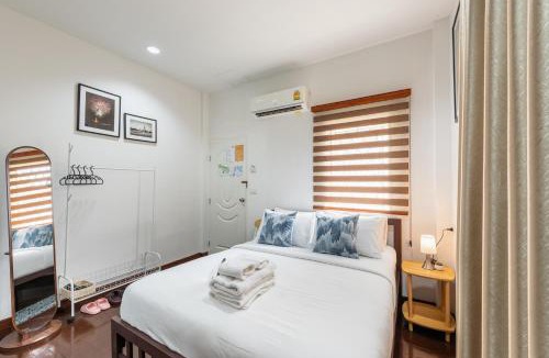 Bangkok Yai House | An Ant House