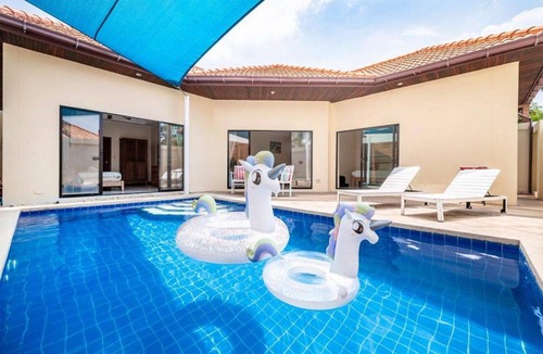Pratumnak Hill Villa | AnB poolvilla 3BR walk private beach in pratamnak