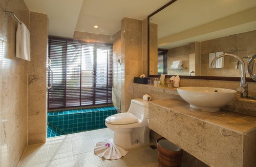 Sa Khu Resort | Andaman White Beach Resort