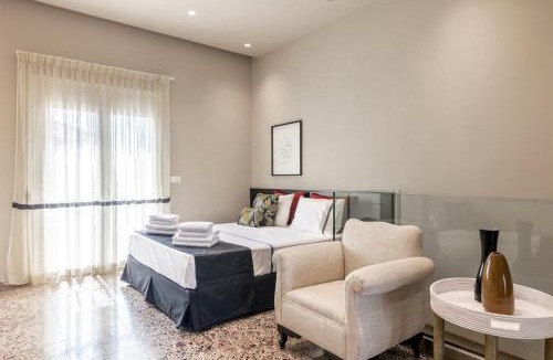 Heraklion Apartment | Andrews Luxury Suites Near The Airport
