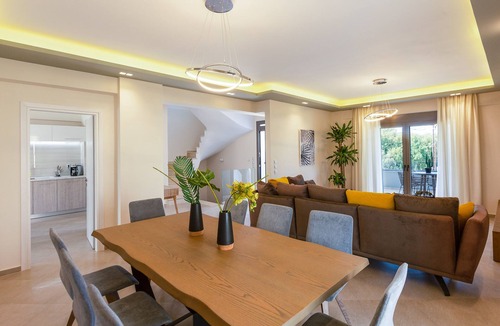 Adelianos Kampos Villa | Anesis Villa, with Private Pool & BBQ, Walking distance to the beach & amenities