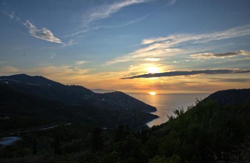 Alonissos House | Angel Sunset suite