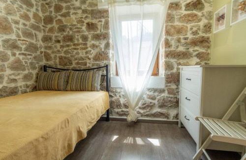 Samothrace House | Anna's Horizon