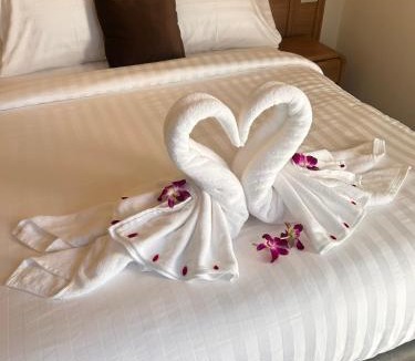 Phanom Bed & Breakfast | Annrin cafe & Resort