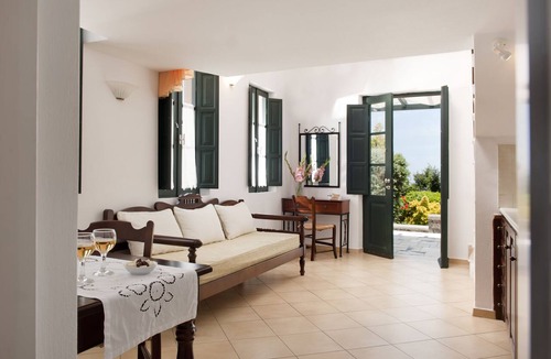 Imerovigli House | Anthonas Apartments