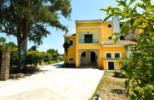 Molos House | Antonia Beachfront Villa