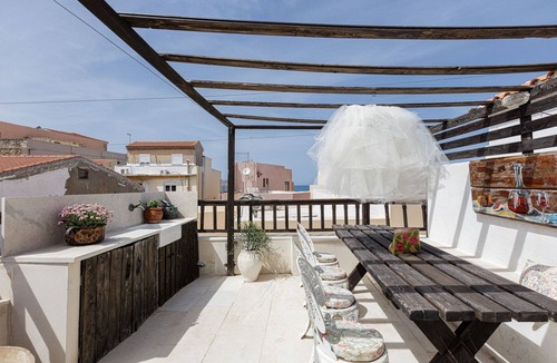 Old Town Rethymnon Apartment | Antonia's Pink apartment - Old town view