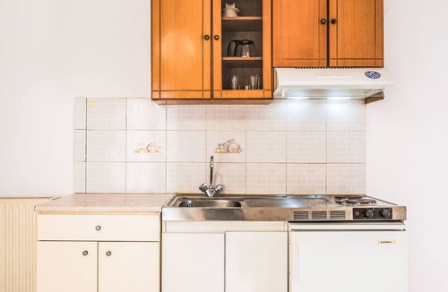 Galatas Apartment | Apartment 7 with seaview and beautiful sunset by Interhome
