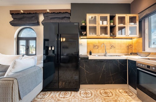 Archangelos Apartment | Apartment 'Afentika Grand Flat' with Mountain View, Wi-Fi and Air Conditioning