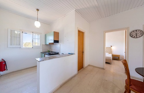 Molos Apartment | Apartment 'Alykes Family Resort Quadrum 1' with Balcony, Wi-Fi and Air Conditioning