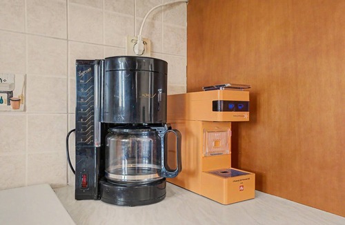 Kato Zakros Apartment | Apartment 'Dimitra Family' with Mountain View, Wi-Fi and Air Conditioning