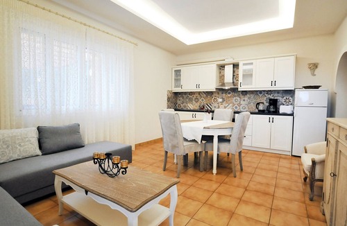 Agios Spyridon Corfu Apartment | Apartment Hermes - Private Patio with Garden View