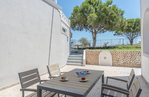 Agios Georgios Apartment | Apartment in A Hotel 'Deluxe Garden View, 4 Guests'