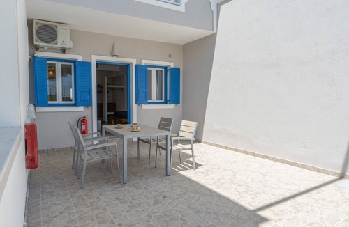 Agios Georgios Apartment | Apartment in A Hotel 'Deluxe Garden View, 4 Guests'