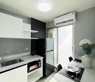 Chong Nonsi Apartment | Apartment in Bangkok Near Shopping Mall Market
