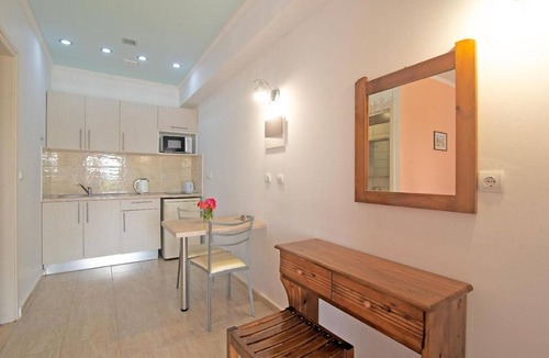 Dafnata Apartment | Apartment in Mpenitses with shared pool