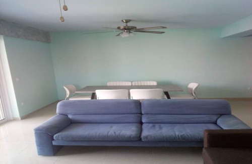 Rafina-Pikermi Apartment | Apartment in Rafina with Garden & BBQ