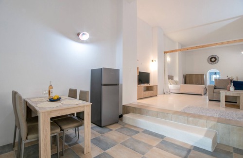Paros Apartment | Apartment 'Maggano Paros 3' with sea view, private terrace, Wi-Fi and air conditioning