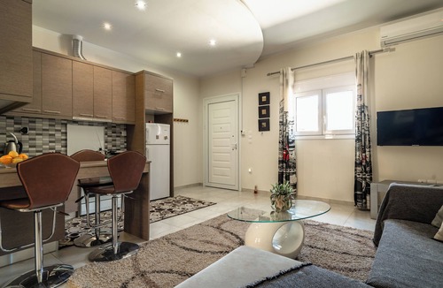 Patras Apartment | Apartment 'Patras' with Private Terrace, Wi-Fi and Air Conditioning